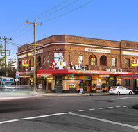 Commonwealth Hotel Newcastle - St Kilda Accommodation