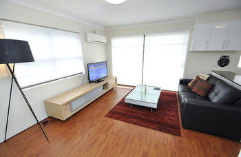 Balmain 1 Mont Furnished Apartment - St Kilda Accommodation 3
