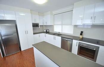 Balmain 4 Mont Furnished Apartment - St Kilda Accommodation 4