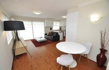 Balmain 4 Mont Furnished Apartment - St Kilda Accommodation 6