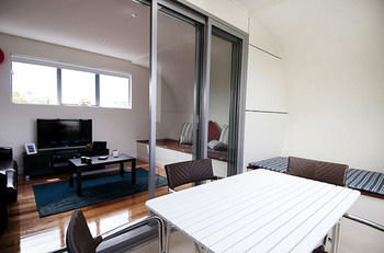 Position Perfect - St Kilda Accommodation 5