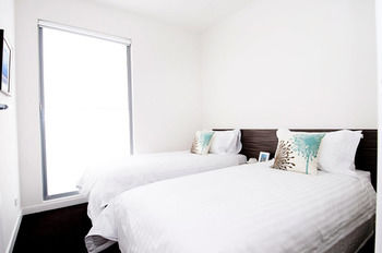 Position Perfect - St Kilda Accommodation 9