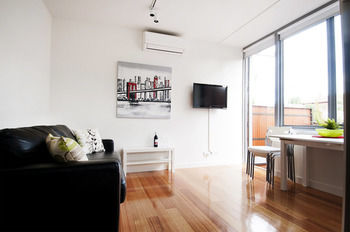 Position Perfect - St Kilda Accommodation 19