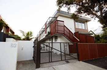 Position Perfect - St Kilda Accommodation 23