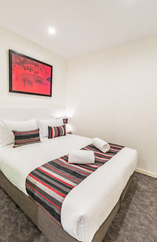 City Edge Box Hill - St Kilda Accommodation 0