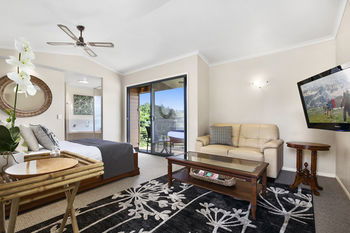 Top Of The Hill - St Kilda Accommodation 8