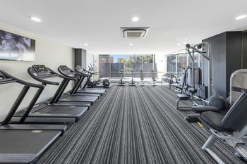 Meriton Serviced Apartments Sydney Airport - St Kilda Accommodation 1