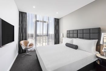 Meriton Serviced Apartments Sydney Airport - St Kilda Accommodation 8