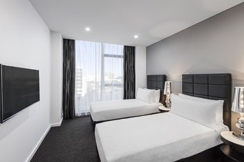Meriton Serviced Apartments Sydney Airport - St Kilda Accommodation 11