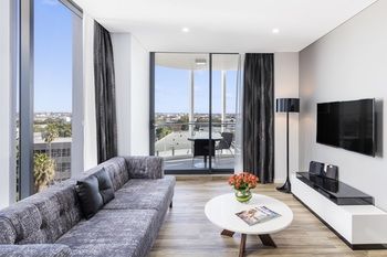 Meriton Serviced Apartments Sydney Airport - St Kilda Accommodation 14