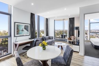 Meriton Serviced Apartments Sydney Airport - St Kilda Accommodation 15