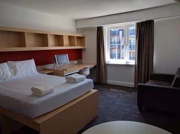 RMIT Village - St Kilda Accommodation 21