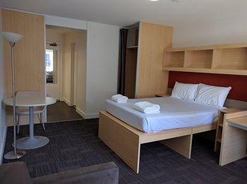 RMIT Village - St Kilda Accommodation 22