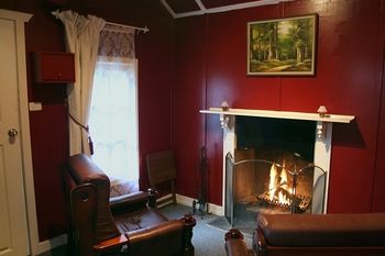 Lotus Lodges - St Kilda Accommodation 3