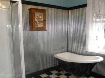 37 Queen Gloucester - St Kilda Accommodation 1