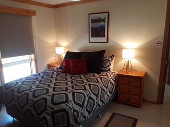 Copeland Cabins - St Kilda Accommodation 6