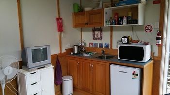 Copeland Cabins - St Kilda Accommodation 13