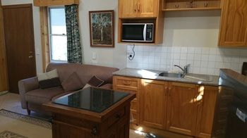 Copeland Cabins - St Kilda Accommodation 17
