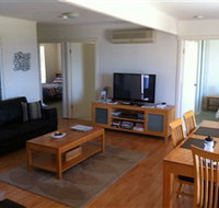 Azure Beach House - St Kilda Accommodation