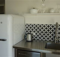 Little Holkham - St Kilda Accommodation