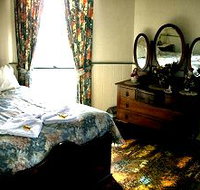 Bischoff Hotel - St Kilda Accommodation
