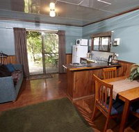 Crayfish Creek Van and Cabin Park and Spa Treehouse - St Kilda Accommodation