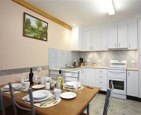 NorthEast Restawhile Bed And Breakfast - St Kilda Accommodation 2