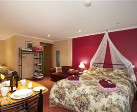NorthEast Restawhile Bed And Breakfast - St Kilda Accommodation 1