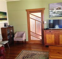 The Tickled Trout - St Kilda Accommodation