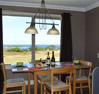 A Portside Experience - King Island - St Kilda Accommodation