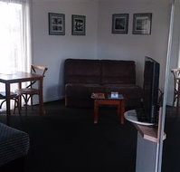 Budget On The Lake - St Kilda Accommodation