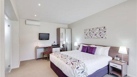 Comfort Inn Drouin - St Kilda Accommodation 0