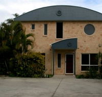 Beach House Redcliffe - St Kilda Accommodation