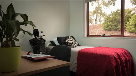 Deakin Waurn Ponds Units - St Kilda Accommodation 1