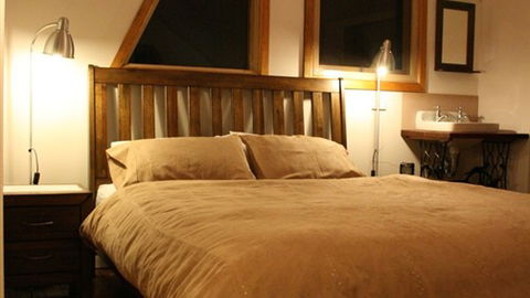 Karoonda Olive Grove Retreat At Mt Buffalo Olives - St Kilda Accommodation 4
