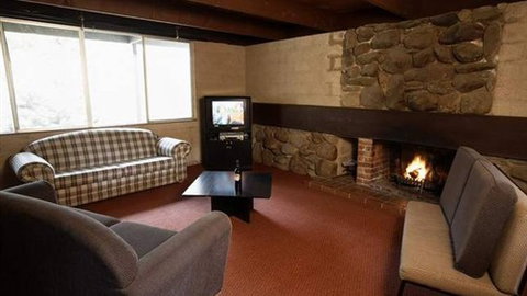Mountain View Retreat - St Kilda Accommodation 2