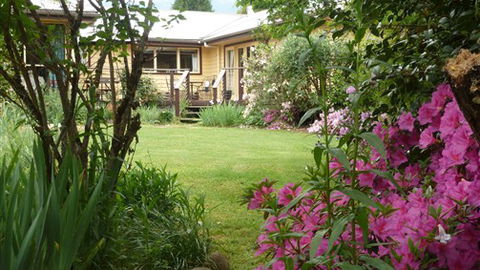 Annie's Garden Retreat - St Kilda Accommodation 1