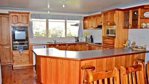 Annie's Garden Retreat - St Kilda Accommodation 4