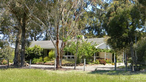 Cygnet Park Country Retreat - St Kilda Accommodation 2