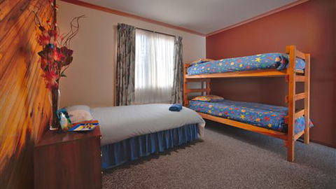 Long John Silver's Surf Retreat - St Kilda Accommodation 3