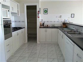 Birubi House - St Kilda Accommodation 2