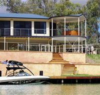 Cascades on the River - St Kilda Accommodation