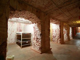 Radeka Downunder Underground Motel And Backpacker Inn - St Kilda Accommodation 3