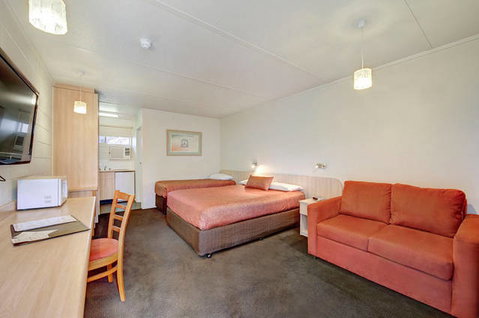 Box Hill Motel - St Kilda Accommodation 0