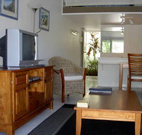 Caribbean Noosa - St Kilda Accommodation