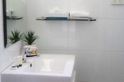 Cowra Motor Inn - St Kilda Accommodation 3