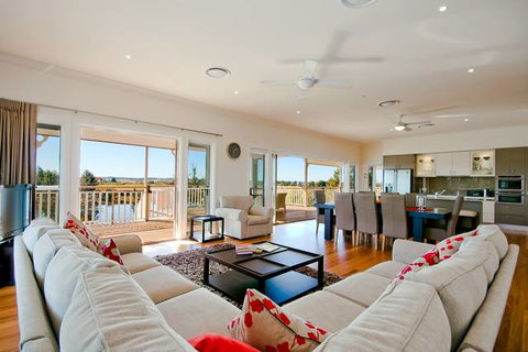Cornwallis House - St Kilda Accommodation 3