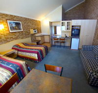 Country Gardens Motor Inn - St Kilda Accommodation