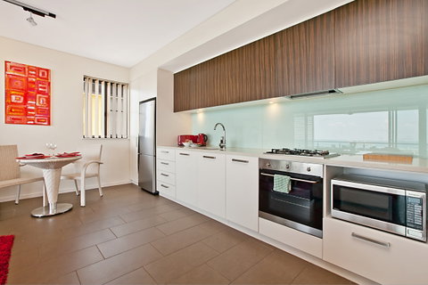 Darwin Waterfront Luxury Suites - St Kilda Accommodation 3