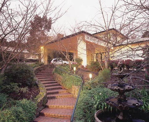 Eltham Gateway Hotel And Conference Centre - St Kilda Accommodation 0